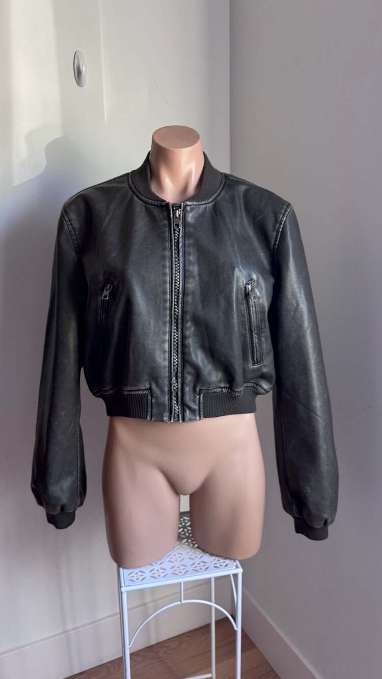 NWT Lioness Allure Bomber Charcoal Cropped Jacket